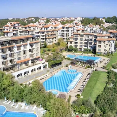 Cozy Garden View Studio At Oasis Beach Club דירה *